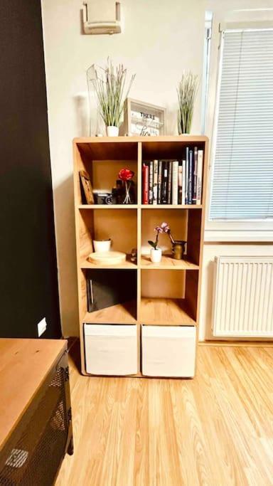 Moderny Apartman S Parkovanim Pressburg Exterior foto